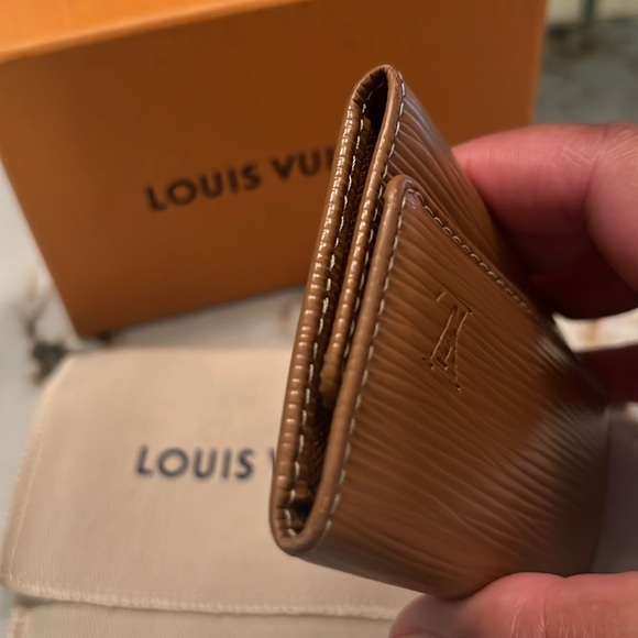 EUC Louis Vuitton Epi 5 Key Holder- Cognac - Picture 6 of 10